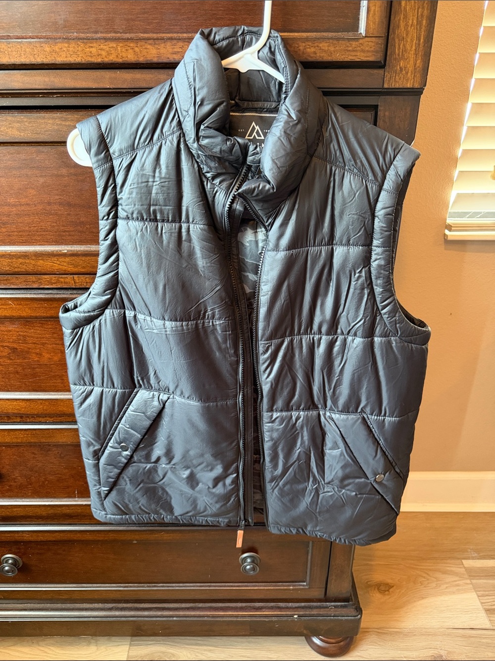 EUC Alpine Design Puffer Vest